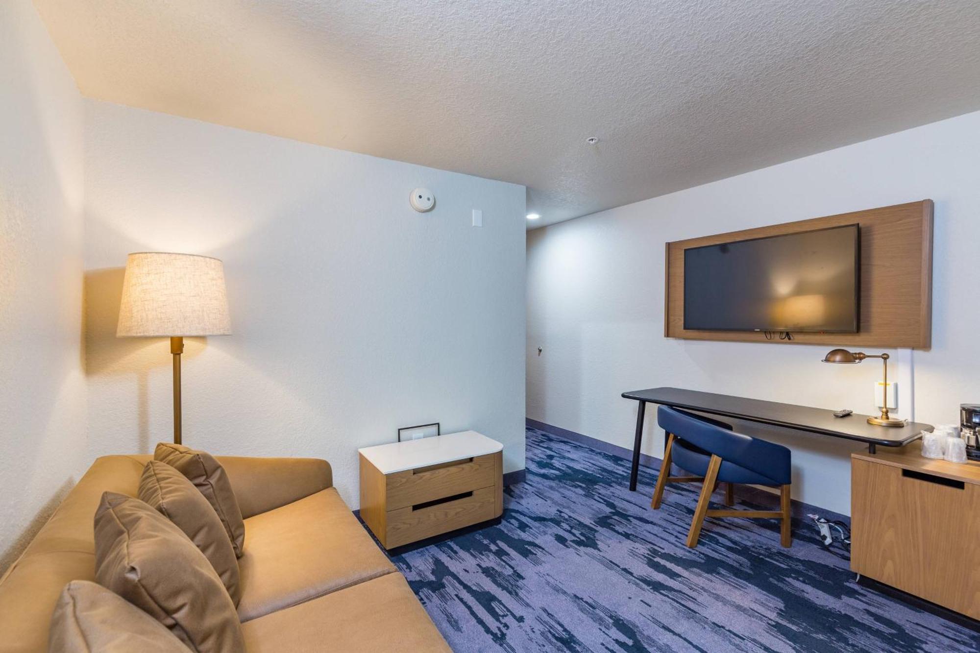 Fairfield Inn And Suites By Marriott Tampa North Temple Terrace Exteriör bild