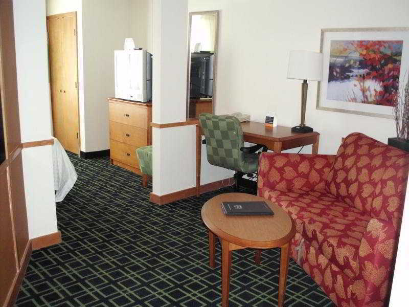 Fairfield Inn And Suites By Marriott Tampa North Temple Terrace Exteriör bild